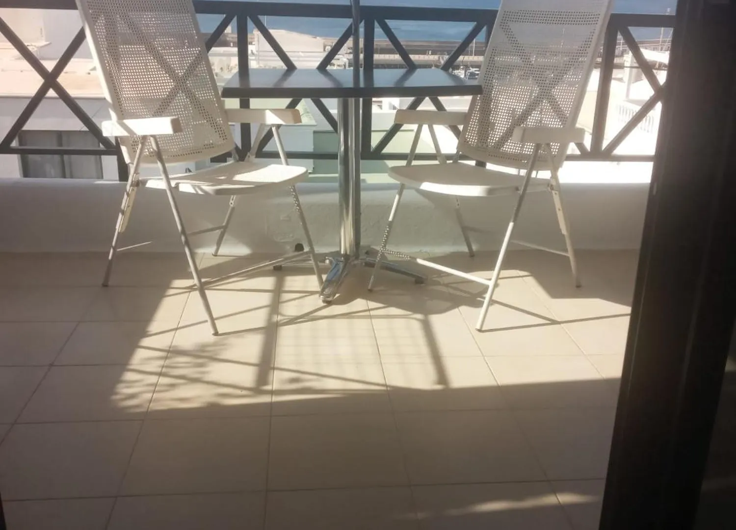 Harbour Sea View Apartment 卡门港